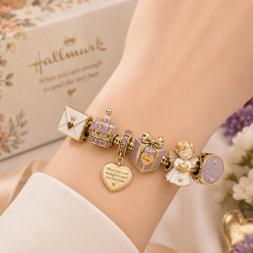 HMK Gold Charm Bracelet Set BMD