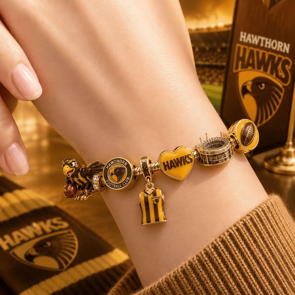 HTH Gold Charm Bracelet Set VTH