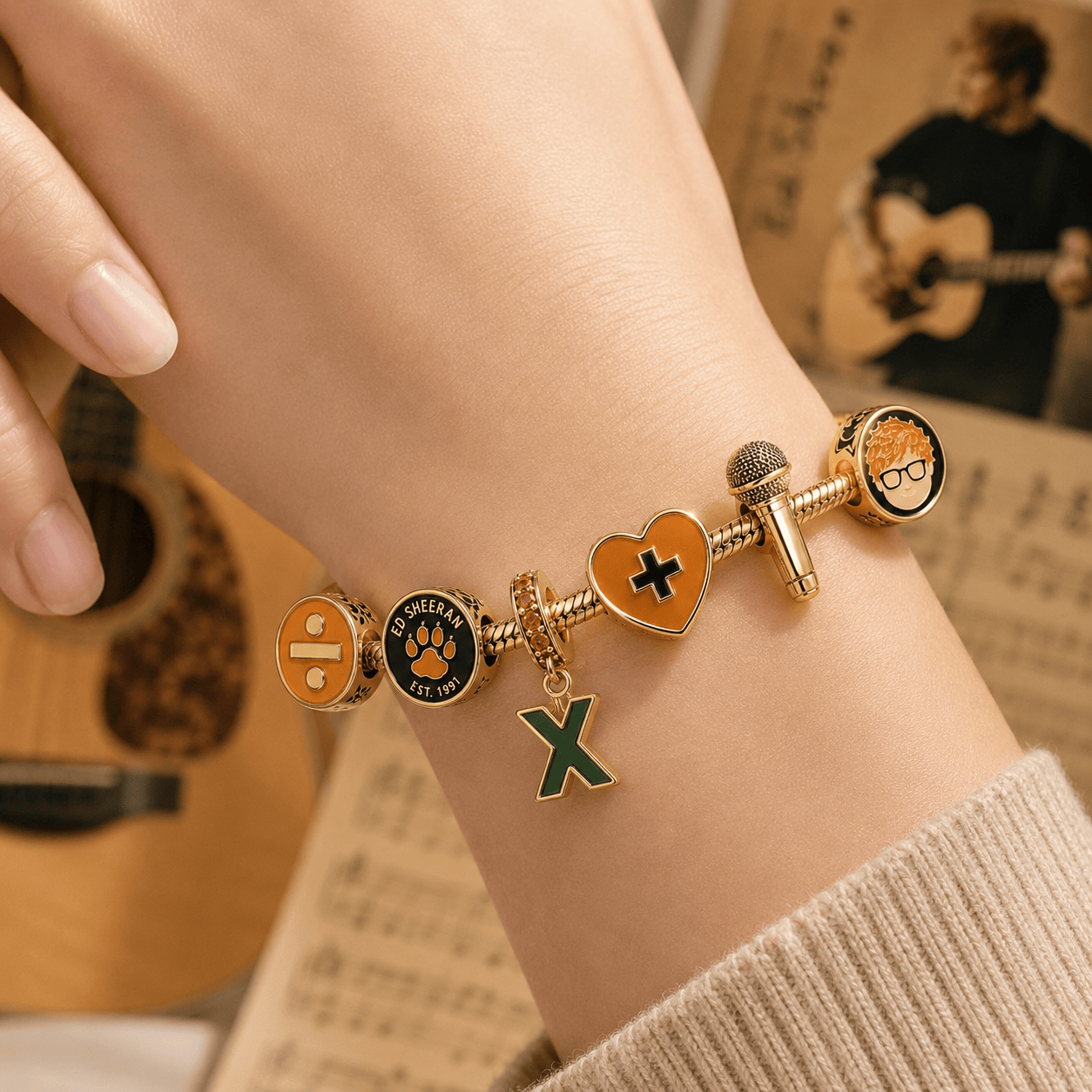 EDSR Gold Charm Bracelet Set VTH