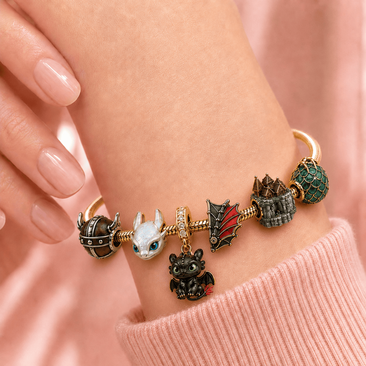 HTTYD Gold Charm Bracelet Set TMH