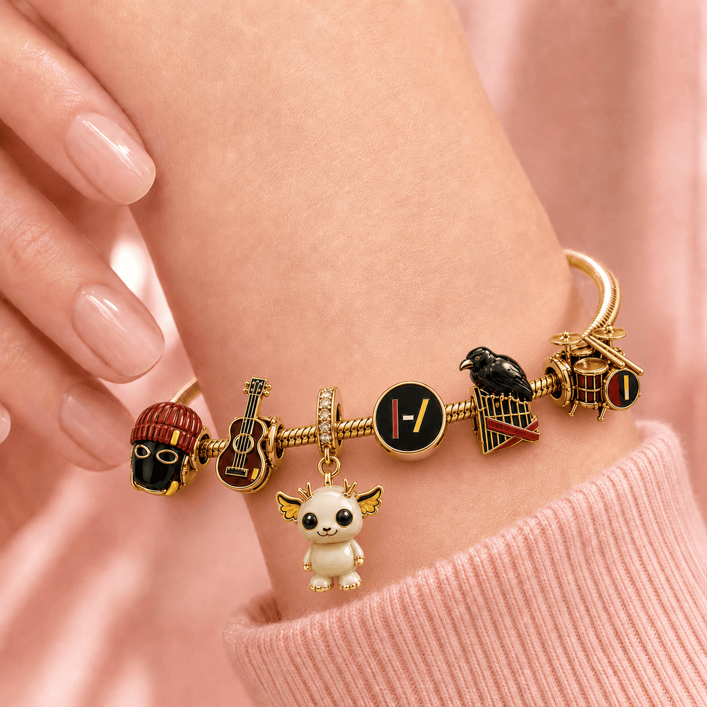 TOP Gold Charm Bracelet Set TMH