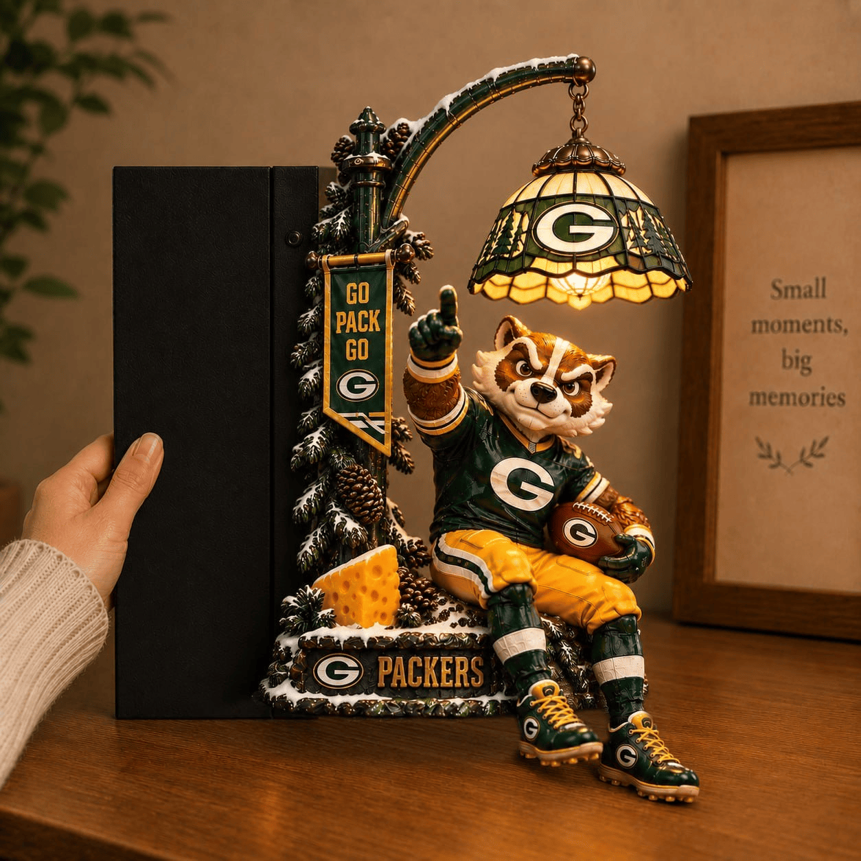 Premium GBP Bookshelf Figurines Lamp PDL