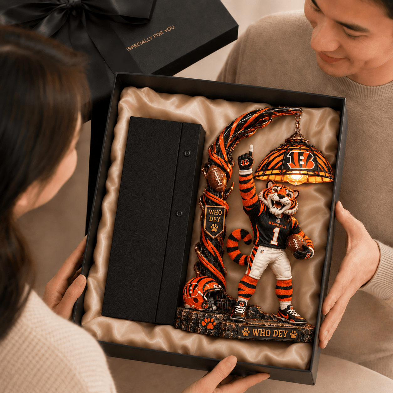 Premium CCBG Bookshelf Figurines Lamp PDL