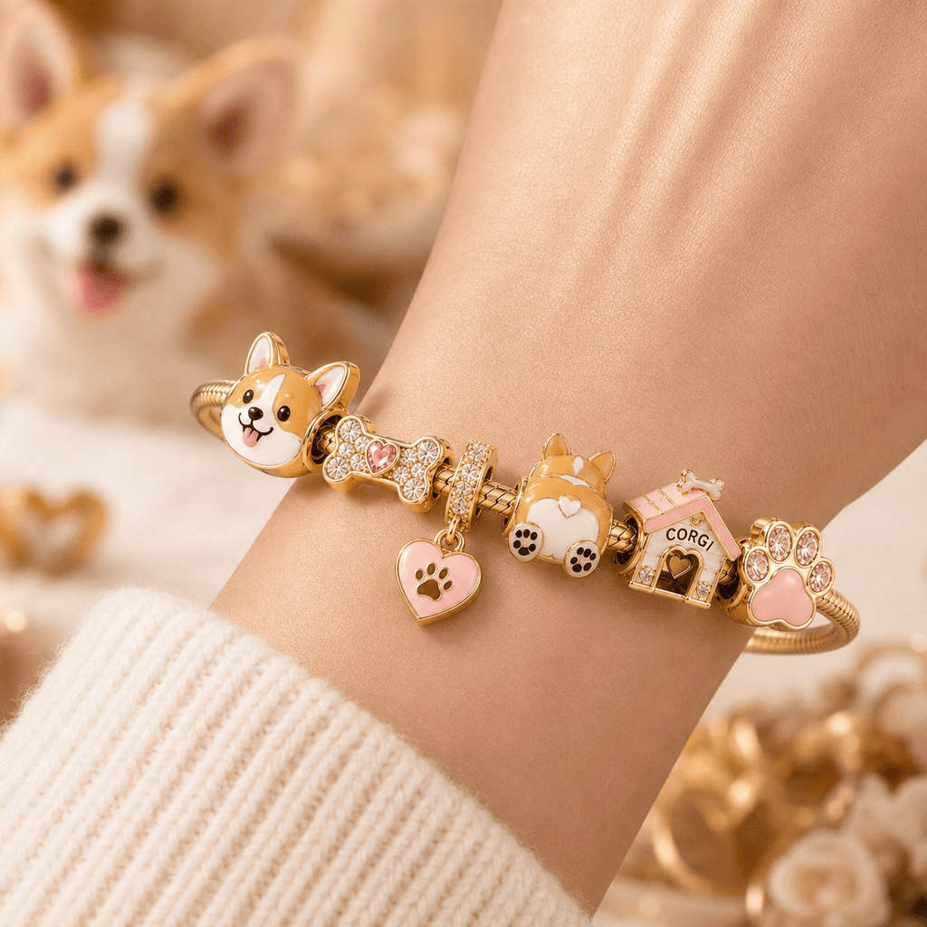 CG Gold Charm Bracelet Set TTN
