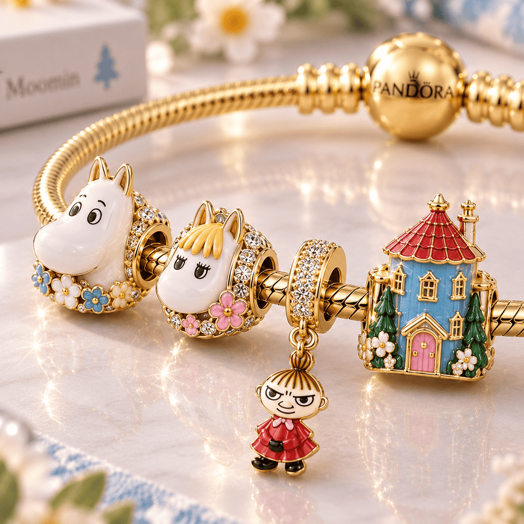 MOOM Gold Charm Bracelet Set VTH