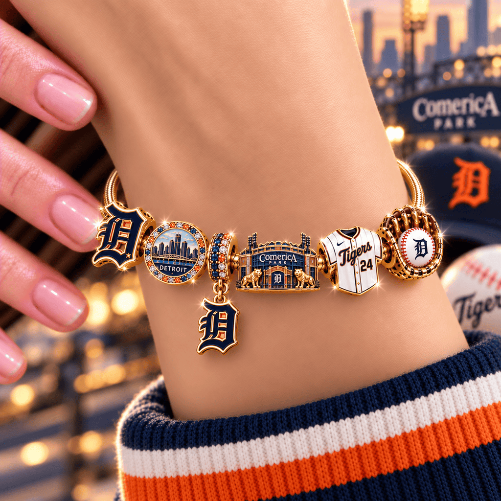 DTTG Gold Charm Bracelet Set NHVH