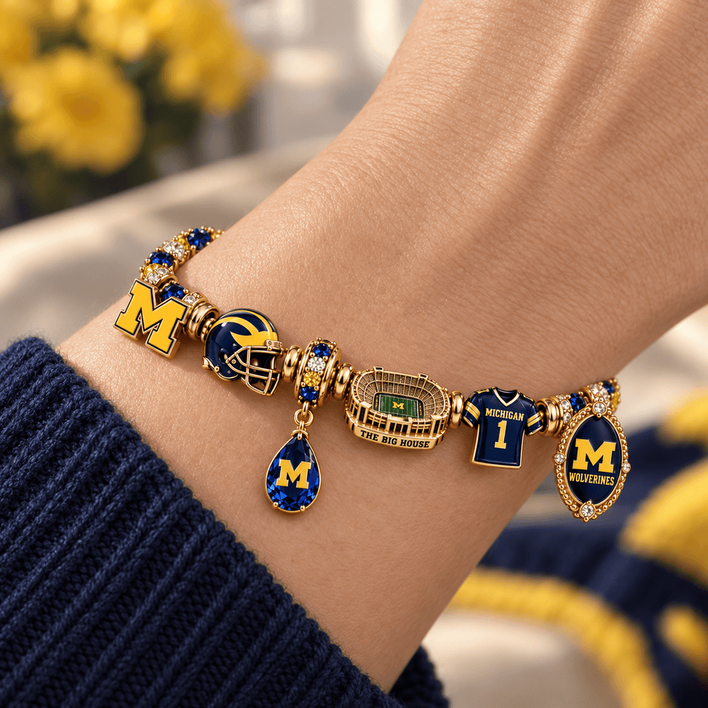 MWR Gold Charm Bracelet Set NHVH